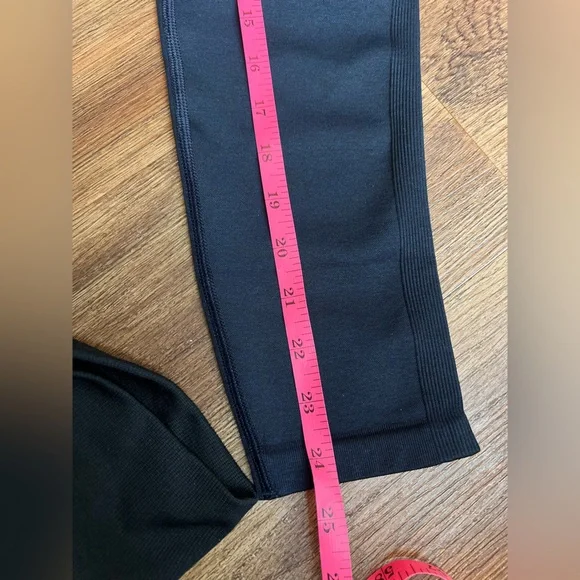 Gymshark bundle of two Leggings size large blue and black - Picture 9 of 9